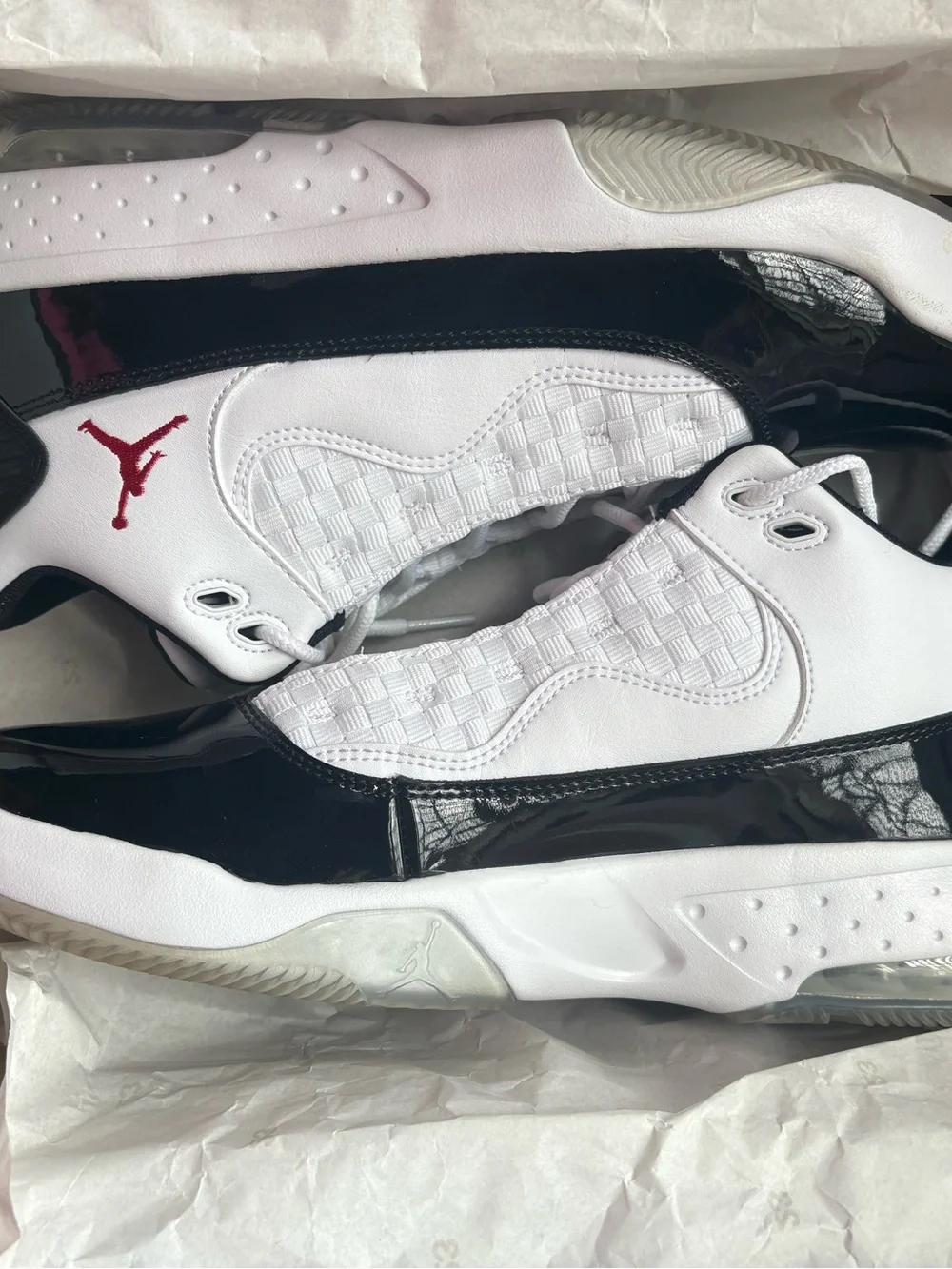 Jordan Max Aura 2 White Black Red Basketball Sneakers Youth 8Y